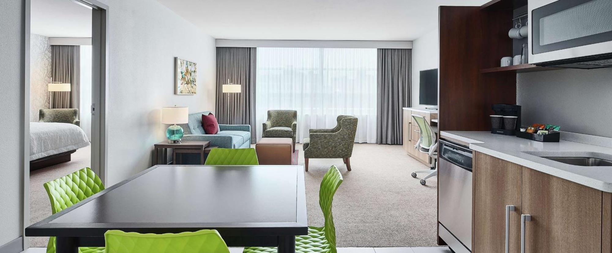 Home2 Suites By Hilton Chicago Mccormick Place Exterior photo